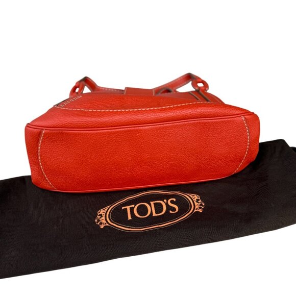 Tod's burnt orange pebbled leather shoulder bag - Picture 8 of 15